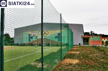 Siatki Gniezno - Zabezpieczenie boiska w ogrodzie domowym siatką na łapacz piłek dla terenów Gniezna